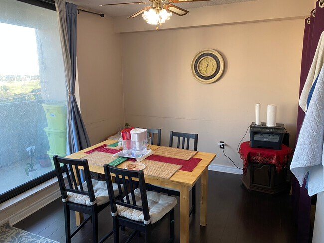Dining area. - 301 Prudential Dr