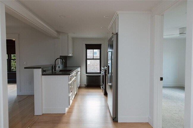 Building Photo - 42 Marlborough St