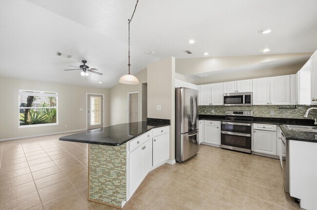 Foto del edificio - 1707 SE Manth Ln