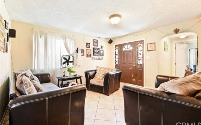 Foto del edificio - 1555 W 59th Pl