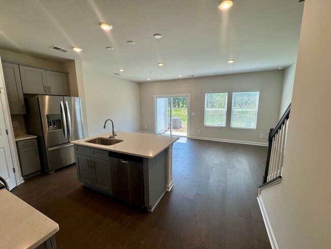 Foto del edificio - Brand New, 3BR/2.5BA Townhouse in Monroe