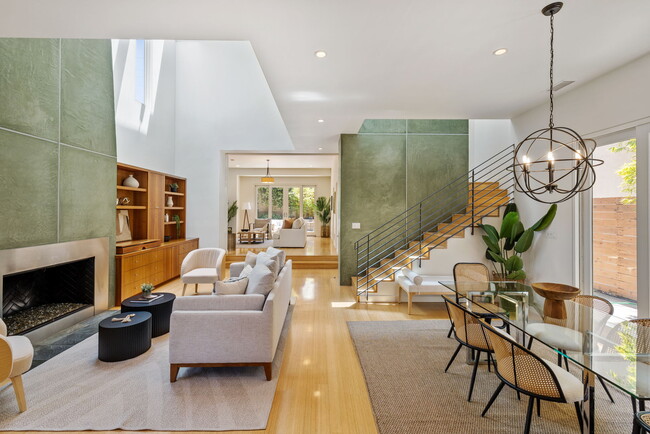 Foto del edificio - 2710 Pine Ave