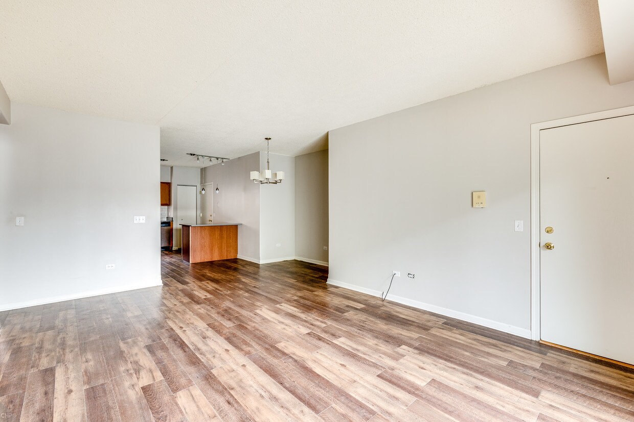 5045 N Northwest Hwy Unit 203, Chicago, IL 60630 Apartment for Rent