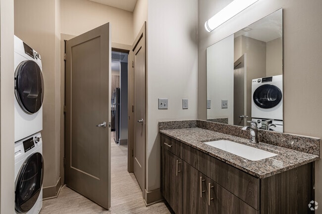 1BD, 1BA - 730SF - Bathroom - Provident Place Apartments