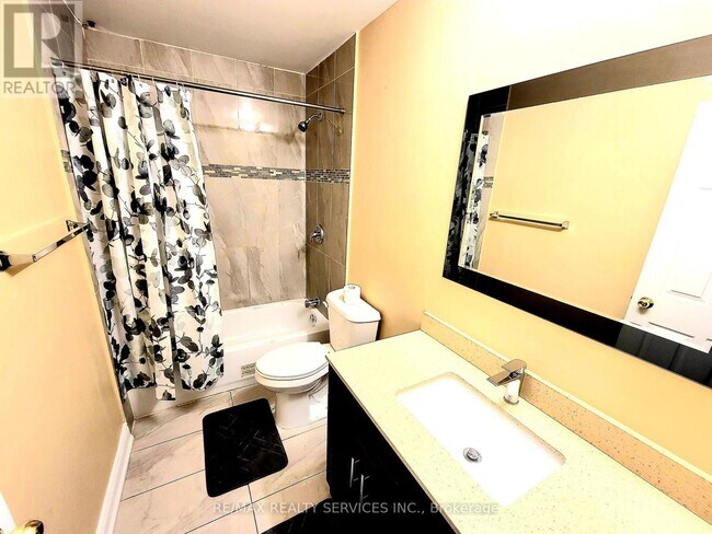 Photo du bâtiment - 9 Bruce Beer Dr