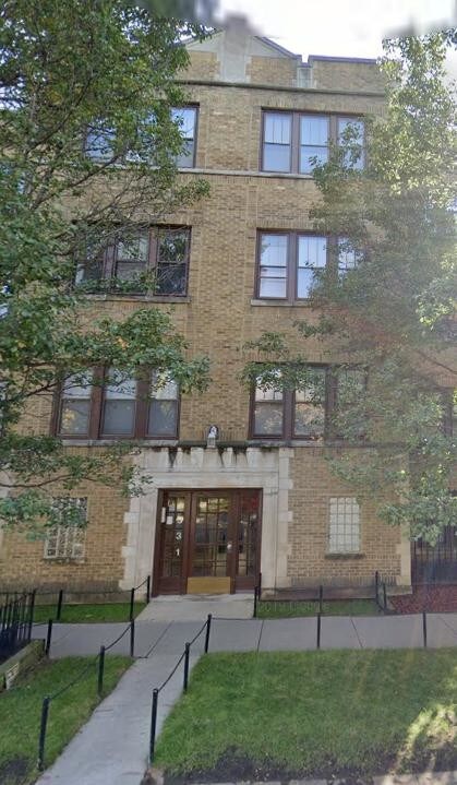 Primary Photo - West Addison Street