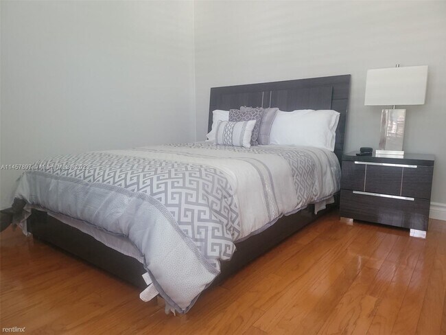 Foto del edificio - 4 br, 2 bath House - 512 Cascade Falls Dr