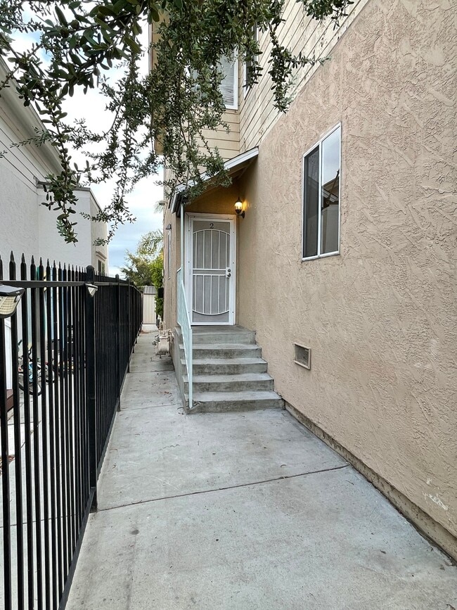 Building Photo - 2225 K St
