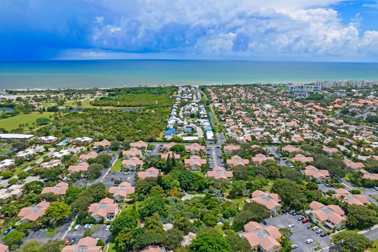 Primary Photo - 136 Seabreeze Cir