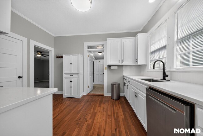 Foto del edificio - 2205 Willard St