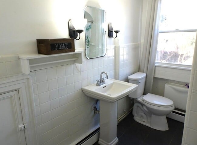 Building Photo - 328 Mt Prospect Ave