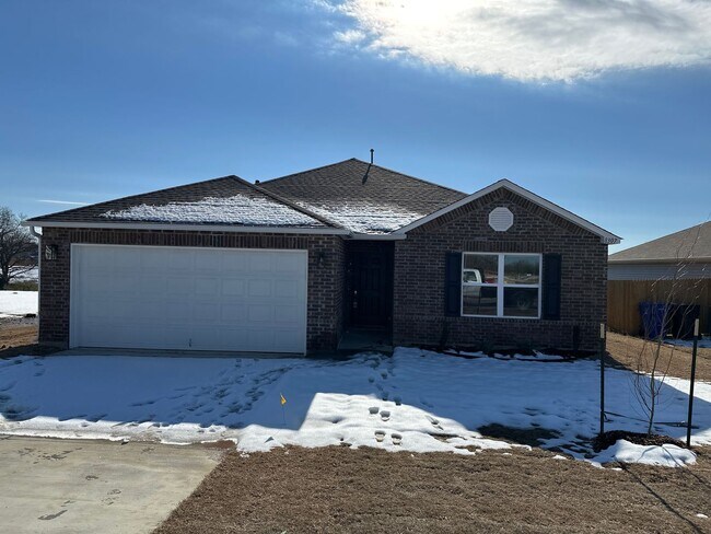 Foto del edificio - NOW PRELEASING!  NEW Three Bedroom | Two Bath Home in Park Place