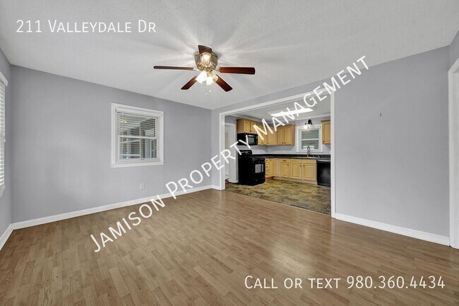Foto del edificio - 211 Valleydale Dr