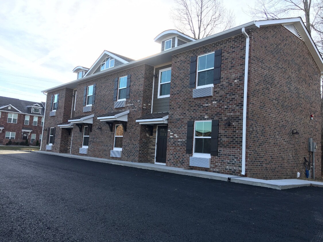 345 W 8th St, Cookeville, TN 38501 Apartments in Cookeville, TN