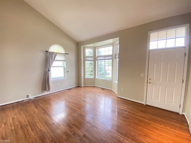 Foto del edificio - 3 br, 2.5 bath House - 6710 Summerdale Ct E