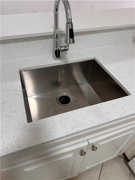 Foto del edificio - 9640 NW 2nd St