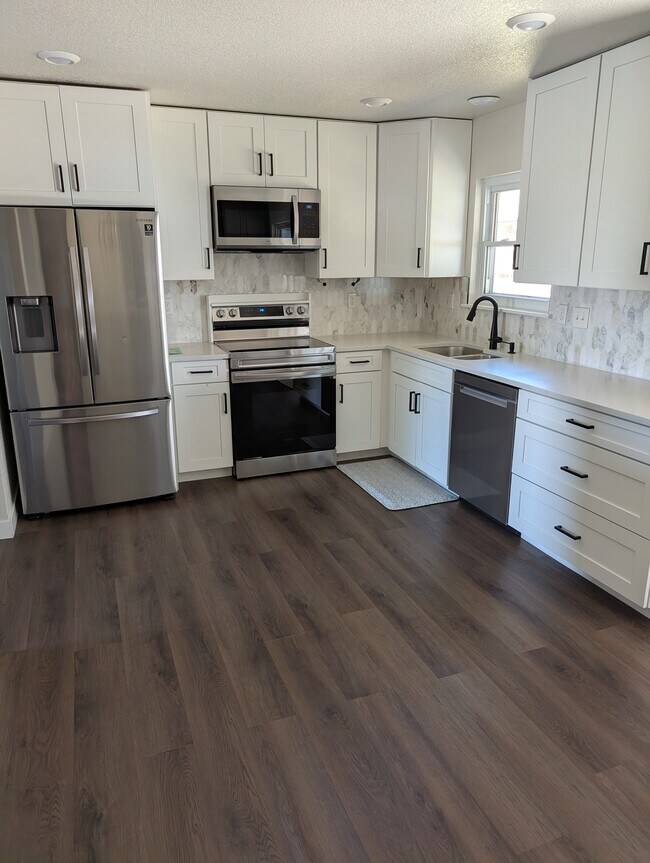 Cocina - 3604 S Olathe St