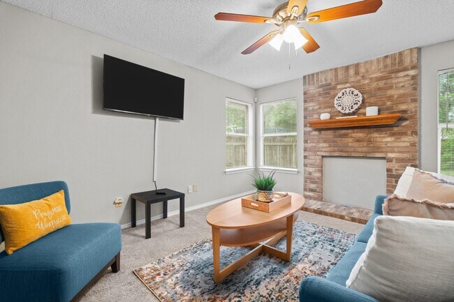 Foto del edificio - 201 Sycamore DriveBEDROOM 2A - 736092