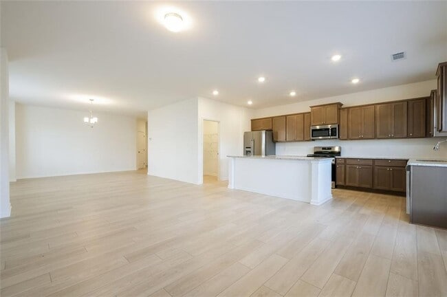 Building Photo - 131 Shelter Ln E