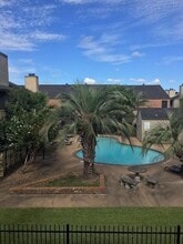 Building Photo - 16111 Aspenglen Dr