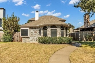 Building Photo - 2015 Falcon Ridge Dr Building Photo - 2015 Falcon Ridge Dr