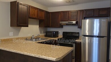 Building Photo - 6332 W Fairfield Dr