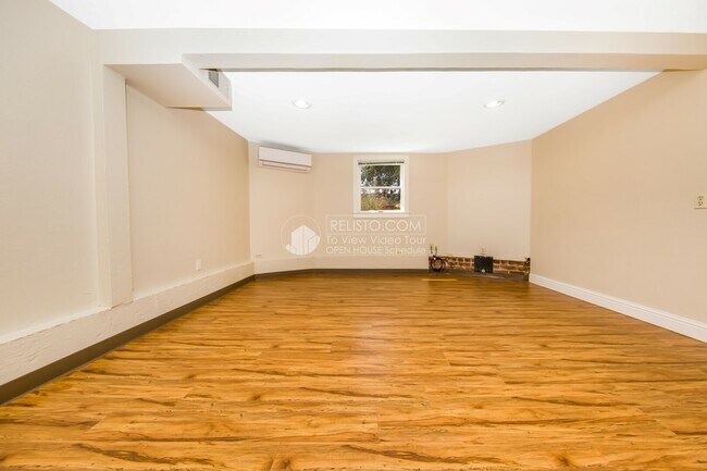 Foto del edificio - 631 Carolina St