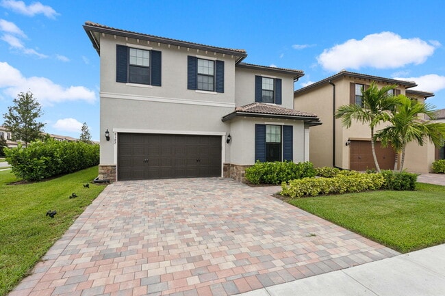 Building Photo - 8182 Cadre Noir Rd