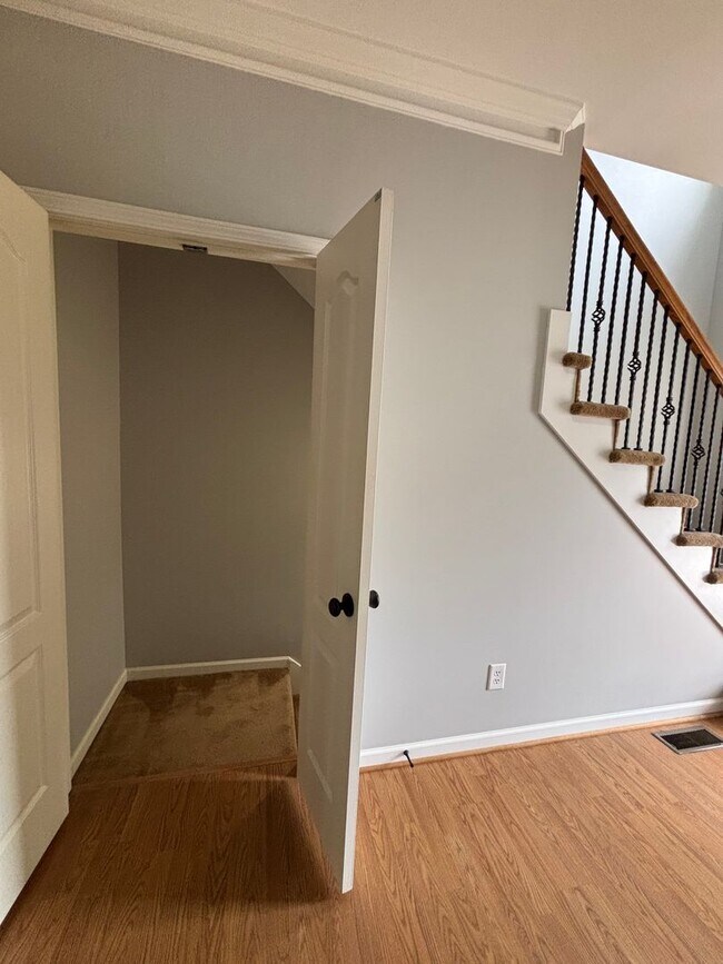 Foto del edificio - Charming Townhome in Clemmons