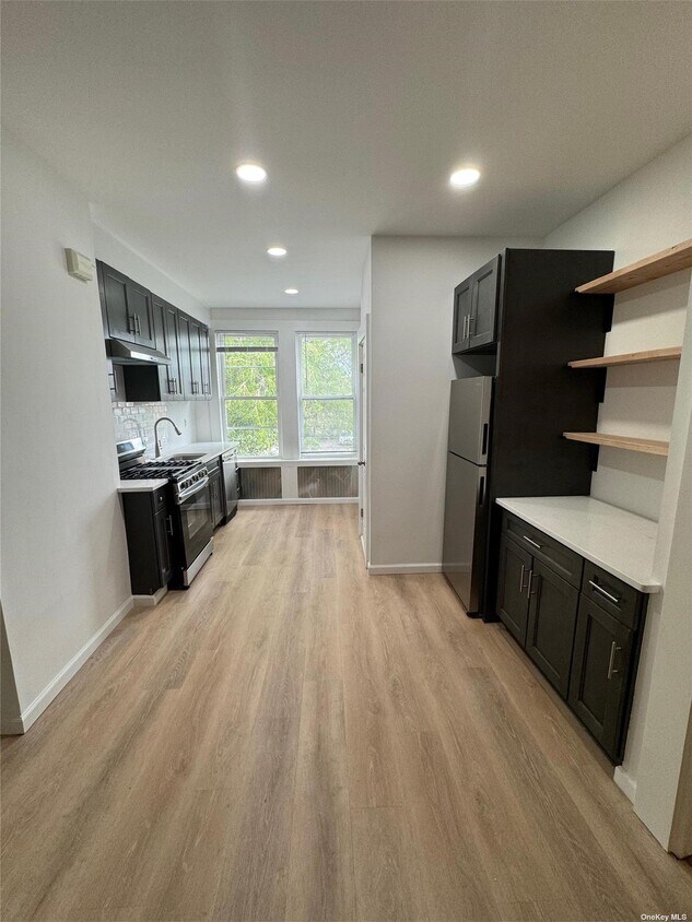 Foto del edificio - 72-27 68th St