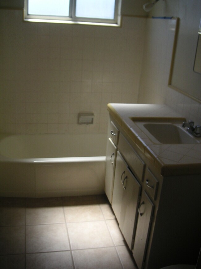 Foto del edificio - 4959 68th St