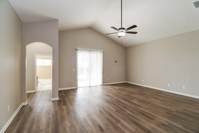 Foto del edificio - 86304 Sand Hickory Trail