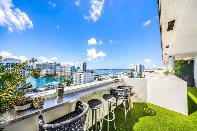Foto del edificio - 1621 Bay Rd