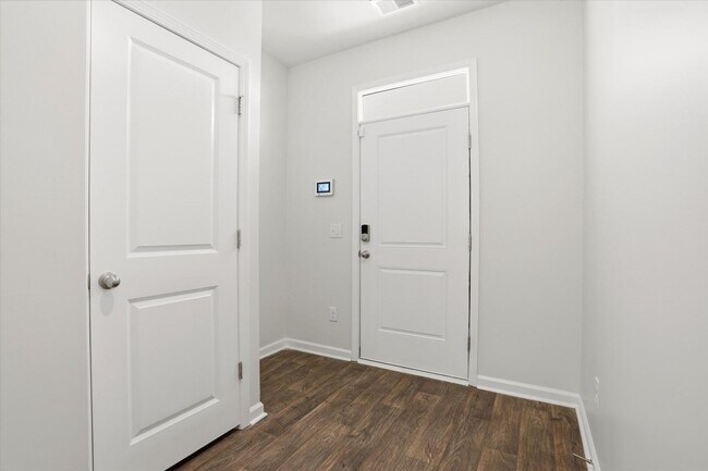 Foto del edificio - 9773 Roseberry St