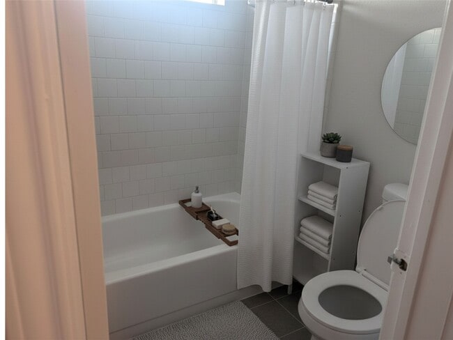 Foto del edificio - 12328 Springcrest Dr