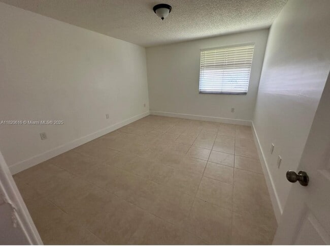 Building Photo - 4659 NW 97th Ct