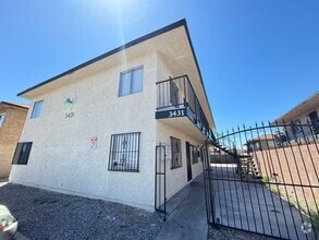 Building Photo - 3431 E Cheyenne Ave