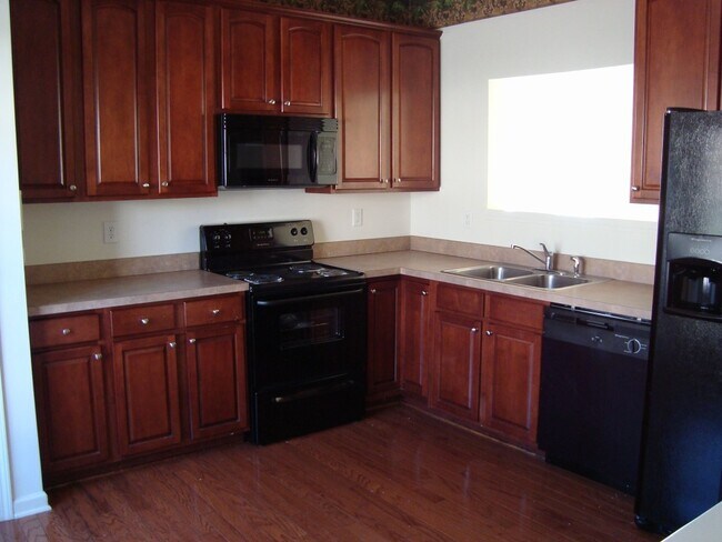 Building Photo - 122 Heritage Creek Way