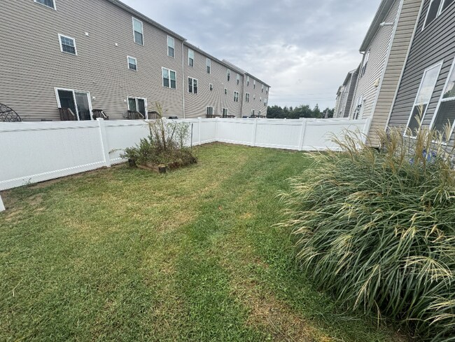 Foto del edificio - 55 Pepperwood Dr