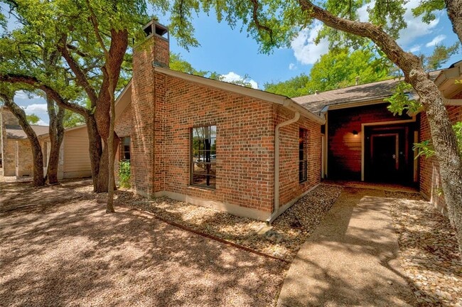 Building Photo - 8506 Mesa Dr