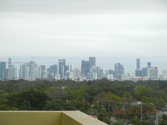 Foto del edificio - 215 SW 42nd Ave