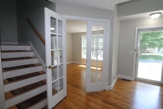 Foto del edificio - 46 Cherrywood Dr