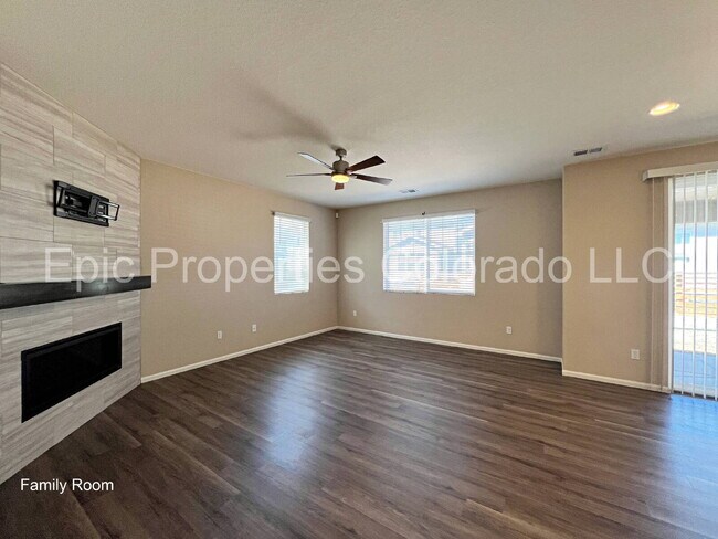 Foto del edificio - Available June 5, 2026! Gorgeous Aurora Highlands 3+ Bed/3Ba house!!