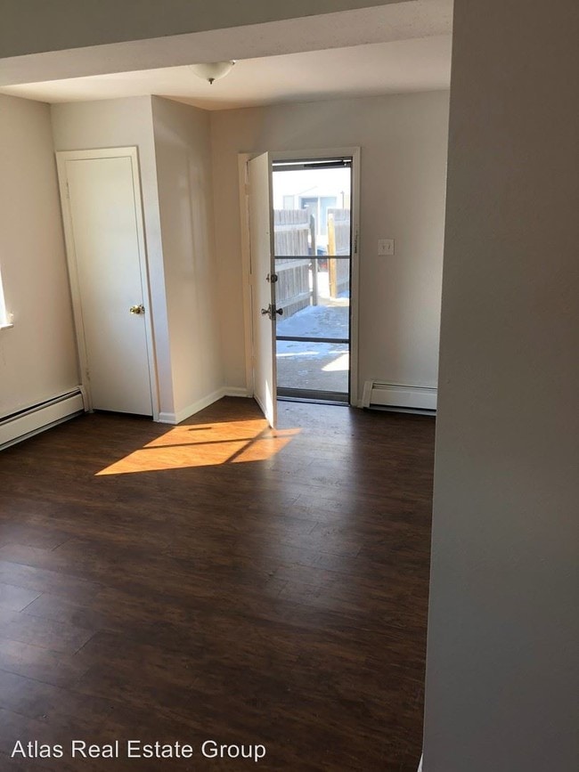 Foto del edificio - 9900 E Florida Ave