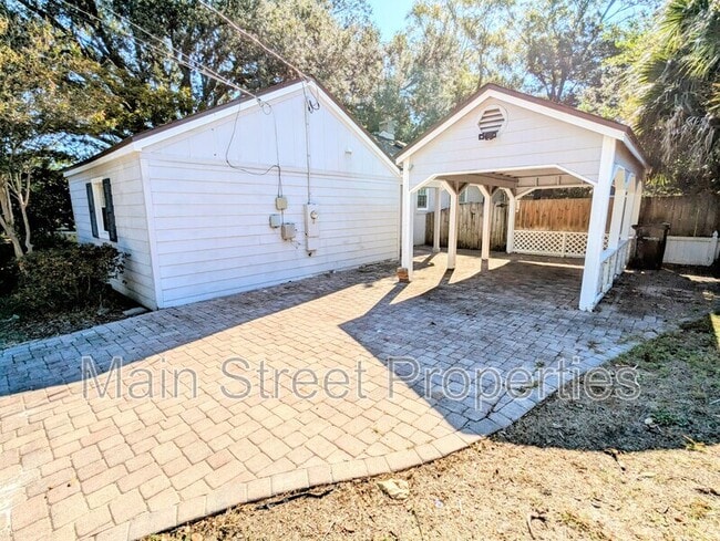 Building Photo - 2373 Escambia Ave