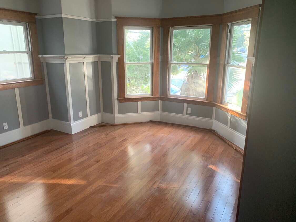 Foto principal - 2214 Durant Ave