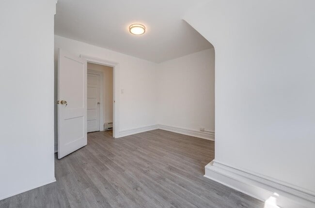 Building Photo - 304 Fulton Ave