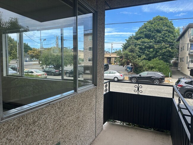 Foto del edificio - 1443 NW 61st St