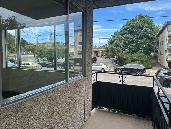 Building Photo - 1443 NW 61st St