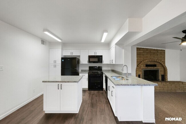 Building Photo - 11618 N 24th Dr